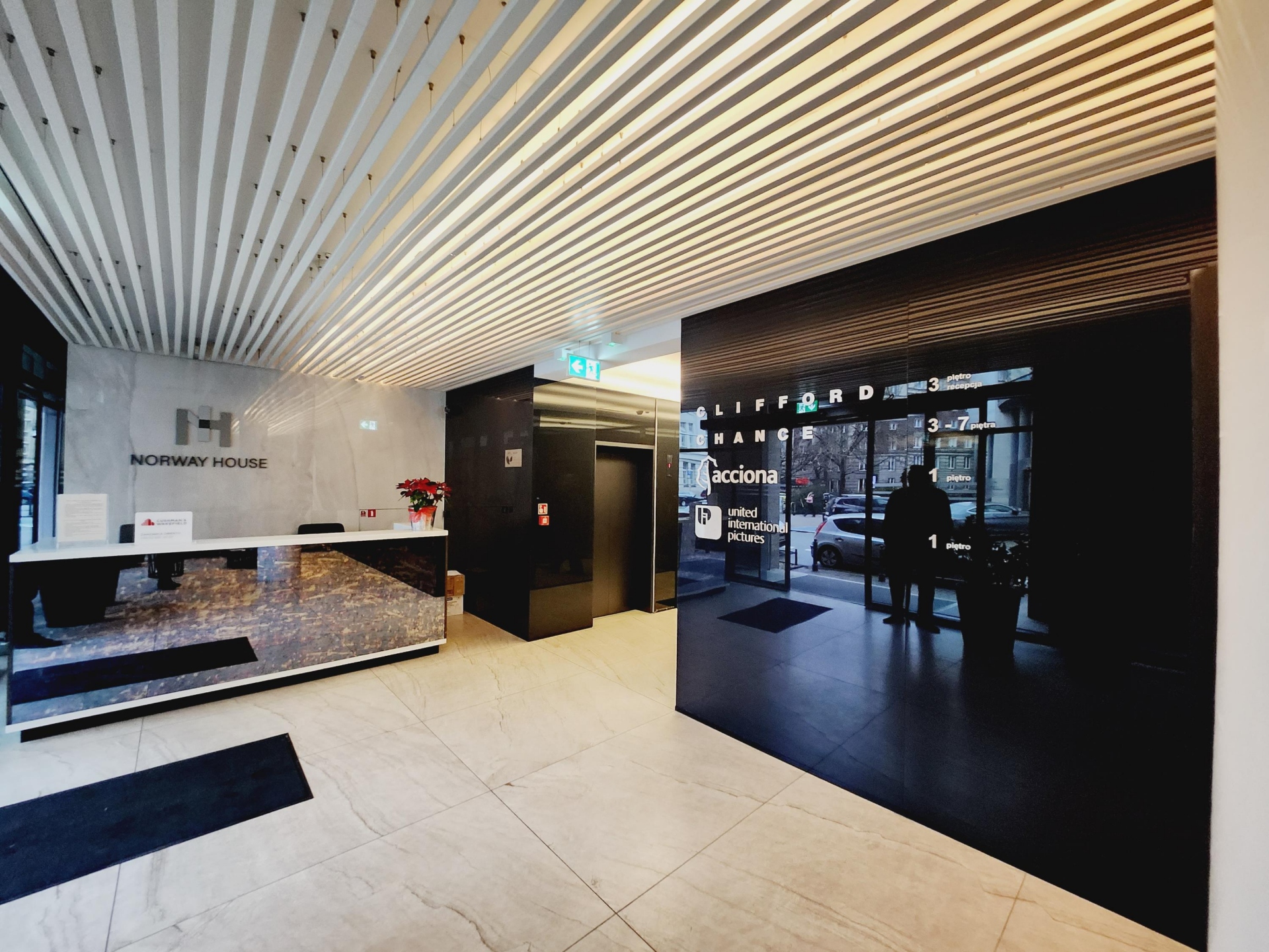 BUDYNEK BIUROWY NORWAY HOUSE